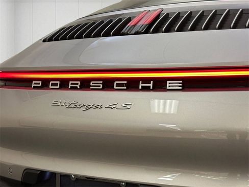 Used 2022 Porsche 911 Targa 4S image 8