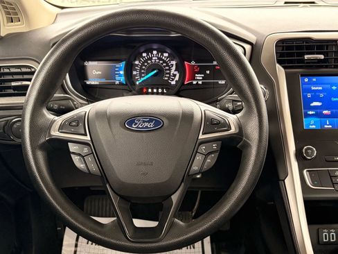 Used 2020 Ford Fusion SE image 27