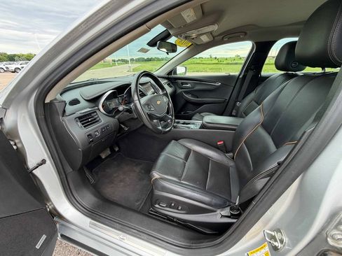 Used 2018 Chevrolet Impala Premier FWD image 12