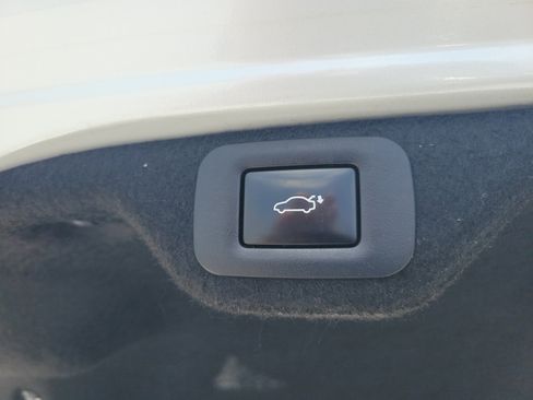 Certified 2024 Lexus ES 350 F Sport w/ Technology Package FWD image 10