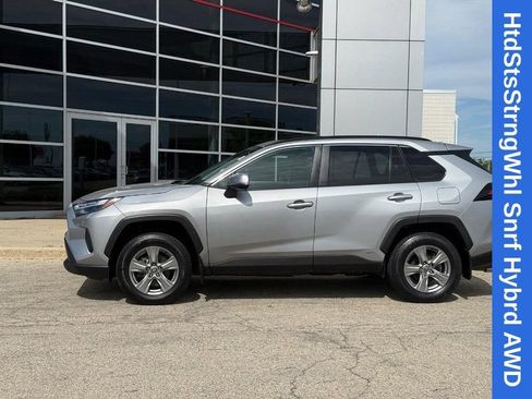 Used 2024 Toyota RAV4 XLE w/ Convenience Package AWD/4WD image 6