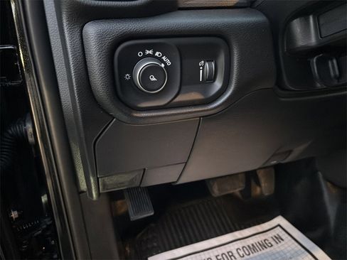 Used 2024 RAM 3500 Tradesman w/ Chrome Appearance Group image 14