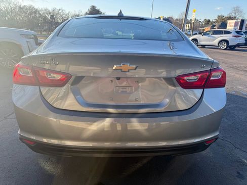 Used 2023 Chevrolet Malibu LT FWD image 4