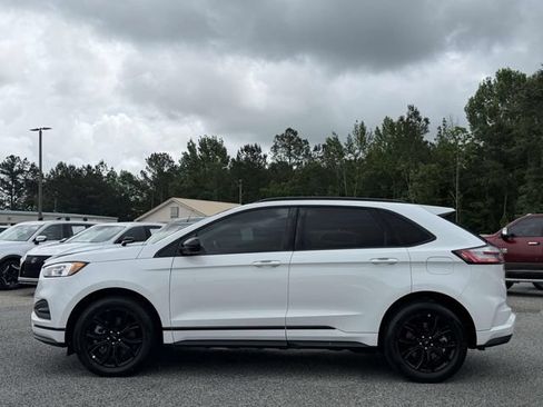 Used 2024 Ford Edge SE w/ Black Appearance Package AWD/4WD image 10