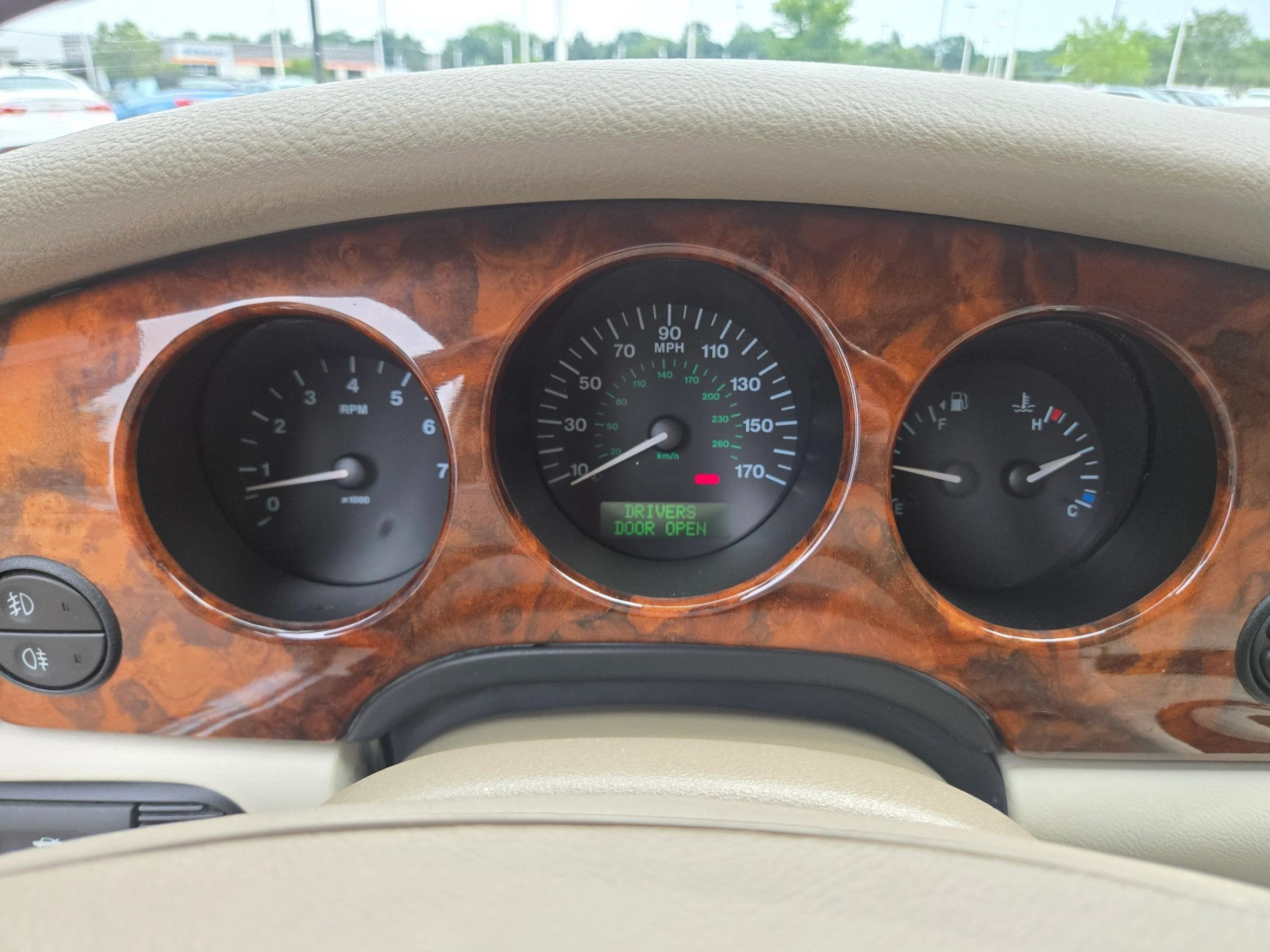 Used 2001 Jaguar XJ8 RWD image 16