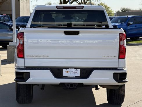 Certified 2024 Chevrolet Silverado 1500 Custom image 5