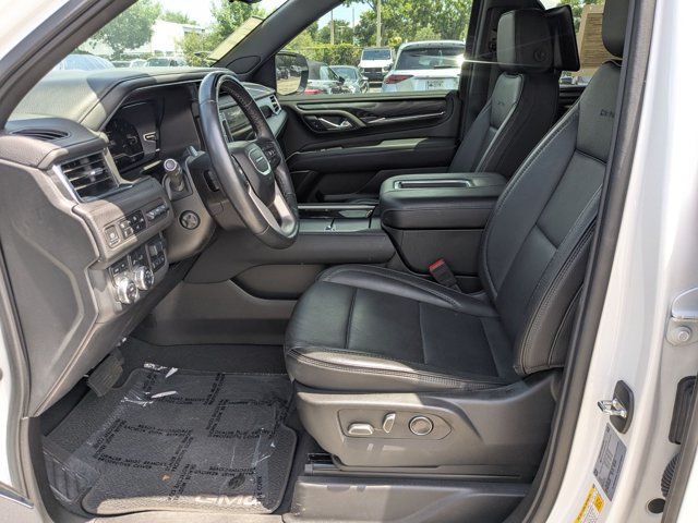 Used 2024 GMC Yukon Denali w/ Advanced Technology Package AWD/4WD image 15