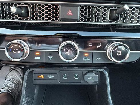 Used 2025 Honda Civic Sport image 21