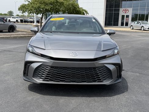 Certified 2025 Toyota Camry SE FWD image 2