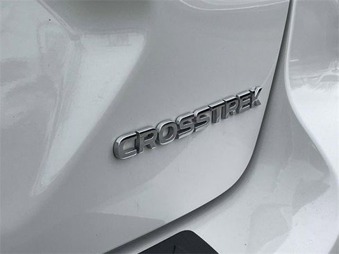 Used 2024 Subaru Crosstrek 2.0i Premium image 11