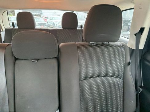 Used 2017 Dodge Journey SE w/ Flexible Seating Group FWD image 17