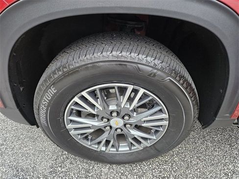 Used 2024 Chevrolet Traverse LT w/ Enhanced Driving Package image 23