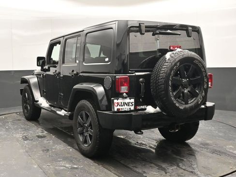 Used 2014 Jeep Wrangler Unlimited Sahara image 10