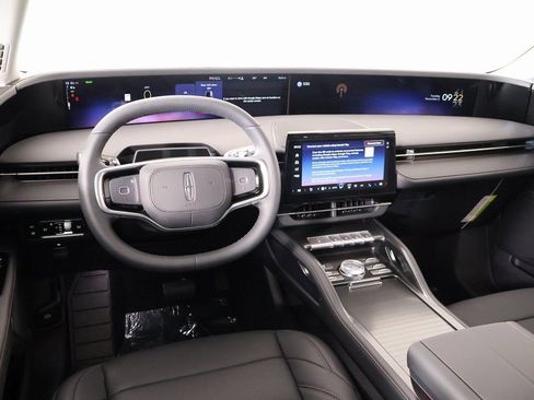 New 2026 Lincoln Nautilus Premier w/ Jet Appearance Package AWD/4WD image 2