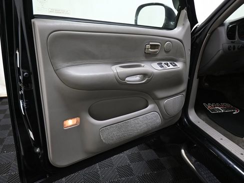 Used 2002 Toyota Tundra Limited image 21