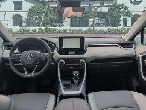 Used 2025 Toyota RAV4 XLE Premium FWD image 27