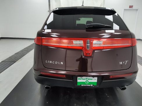 Used 2019 Lincoln MKT AWD image 6