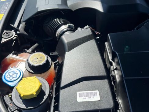 Used 2016 Land Rover LR4 HSE Silver Edition image 10