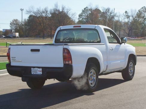 Used 2014 Toyota Tacoma 2WD Regular Cab image 11