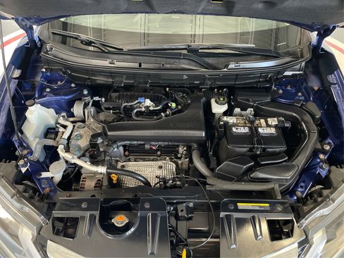 Used 2018 Nissan Rogue SL image 11