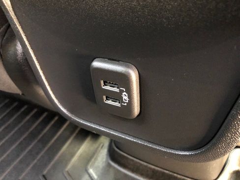 Used 2022 Chevrolet Equinox LT FWD image 24