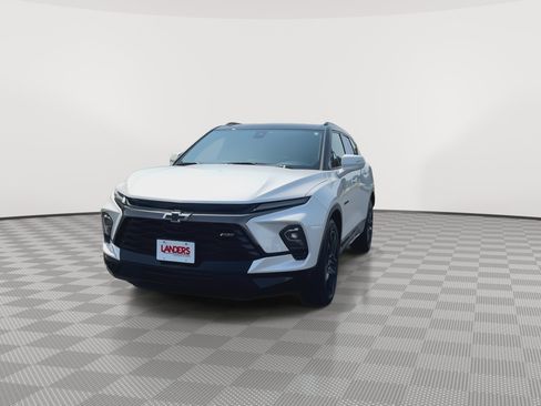 Certified 2025 Chevrolet Blazer RS w/ Driver Confidence II Package AWD/4WD image 4