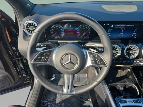 Certified 2025 Mercedes-Benz GLA 250 image 19