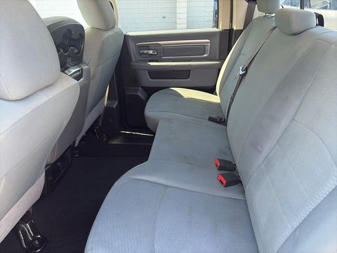 Used 2019 RAM 1500 Classic SLT RWD image 15