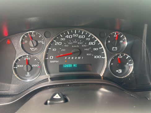 Used 2025 GMC Savana 2500 w/ Driver Convenience Package RWD image 13