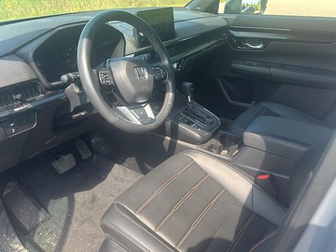 Used 2023 Honda CR-V Sport Touring image 11