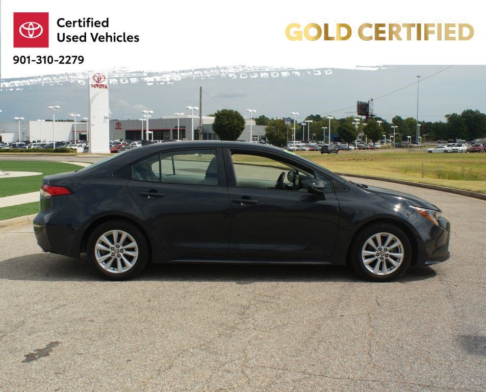 Used 2024 Toyota Corolla LE w/ LE Premium Package FWD image 20