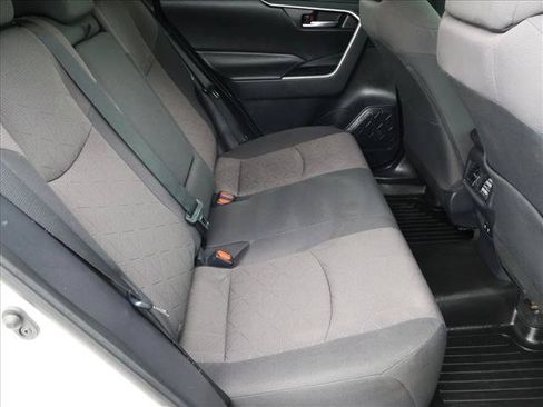 Used 2019 Toyota RAV4 XLE AWD/4WD image 24