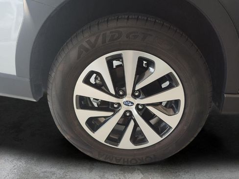 Used 2025 Subaru Outback Premium AWD/4WD image 26