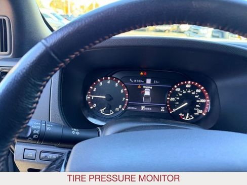 Used 2022 Nissan Frontier PRO-4X w/ Technology Package image 19