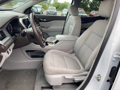 Certified 2020 GMC Acadia SLE FWD image 14