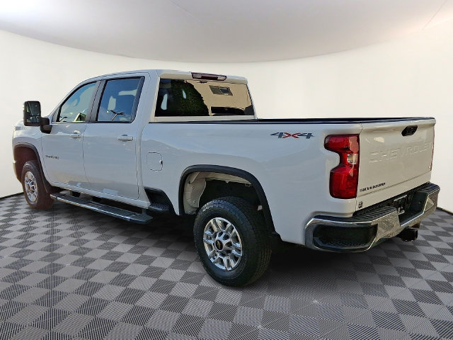 Used 2025 Chevrolet Silverado 2500 LT w/ Convenience Package AWD/4WD image 4