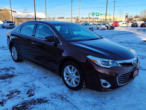 Used 2013 Toyota Avalon XLE Premium image 5
