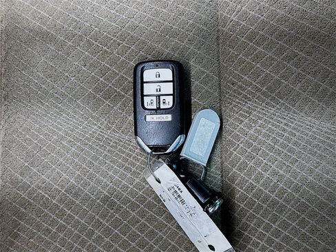 Used 2016 Honda Odyssey SE image 35