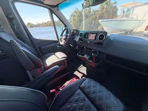 Used 2023 Mercedes-Benz Sprinter 3500 image 24