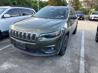 Used 2019 Jeep Cherokee Latitude w/ Popular Appearance Group FWD video 1