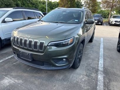 Used 2019 Jeep Cherokee Latitude w/ Popular Appearance Group