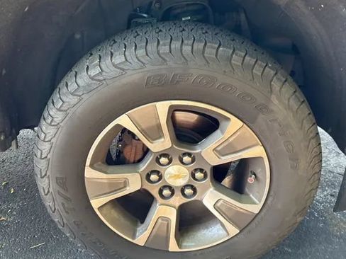 Used 2017 Chevrolet Colorado Z71 AWD/4WD image 17