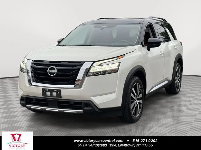 Used 2024 Nissan Pathfinder Platinum AWD/4WD image 1
