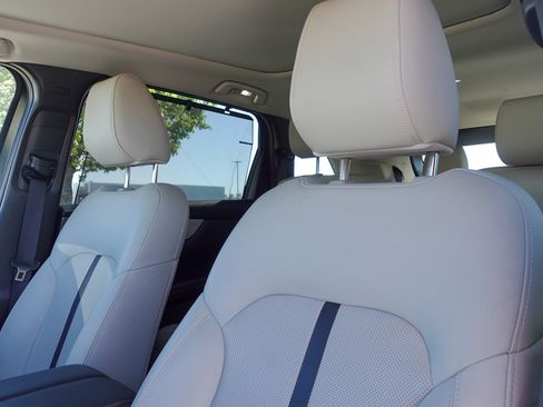 Used 2024 MAZDA CX-90 Plug-In Hybrid w/ Premium Pkg image 10