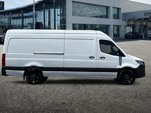New 2026 Mercedes-Benz Sprinter 2500 image 3