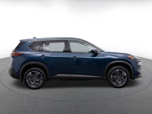 Used 2025 Nissan Rogue SV FWD image 13