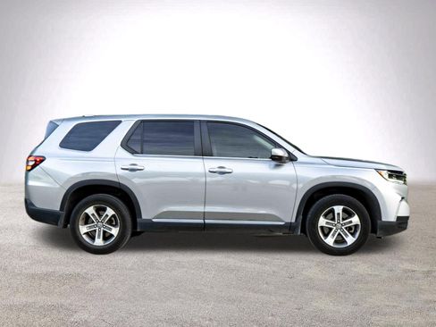 Used 2024 Honda Pilot EX-L image 10
