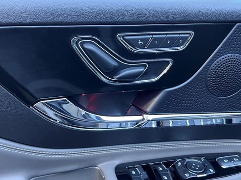 Certified 2024 Lincoln Corsair Reserve w/ Equipment Group 201A image 17