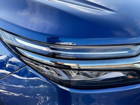 Used 2022 Chevrolet Equinox RS w/ Infotainment Package image 33