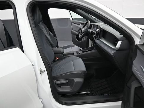 New 2026 Volkswagen Tiguan SE R-Line FWD image 14